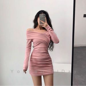 one-shoulder long-sleeved short dress